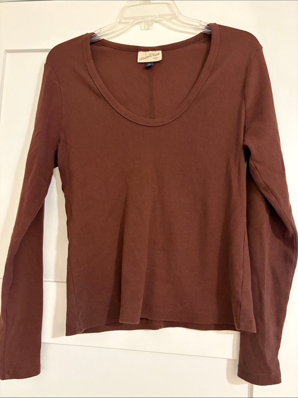 Universal Thread Women's Scoop Neck Ribbed Long Sleeve Top in Chestnut